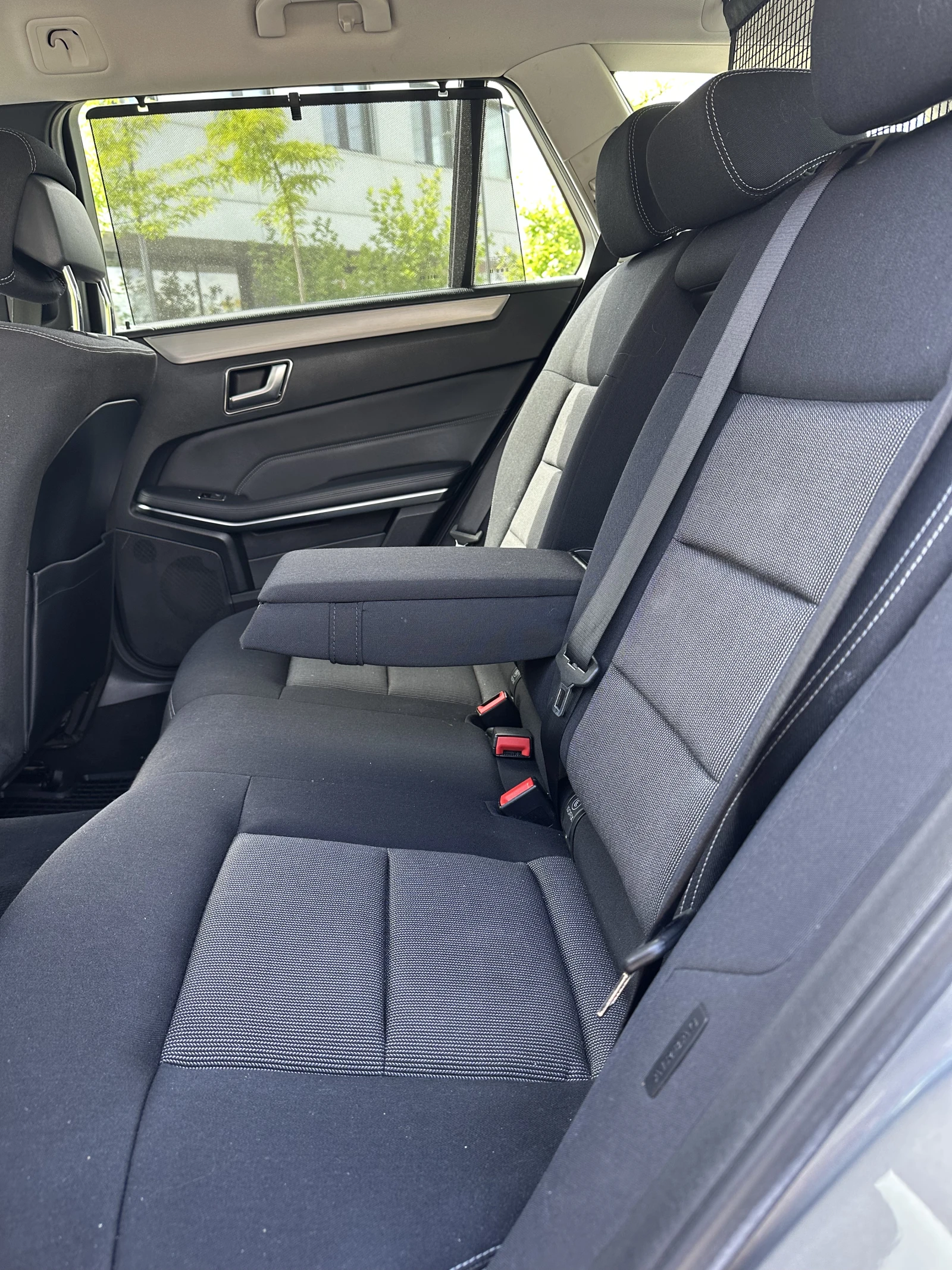 Mercedes-Benz E 250 CDI 4 matic, снимка 11 - Автомобили и джипове - 54095778