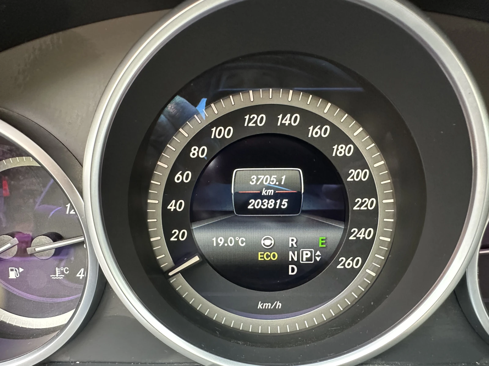 Mercedes-Benz E 250 CDI 4 matic, снимка 16 - Автомобили и джипове - 54095778