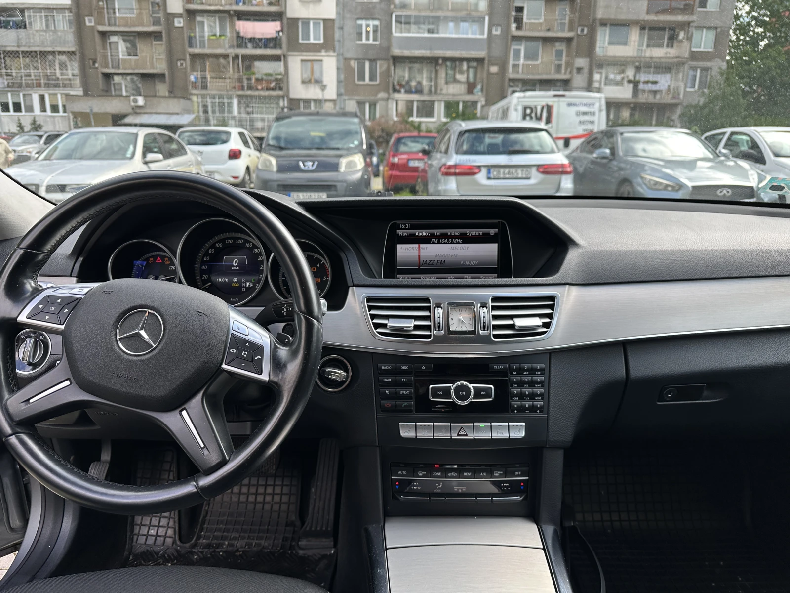 Mercedes-Benz E 250 CDI 4 matic, снимка 14 - Автомобили и джипове - 54095778
