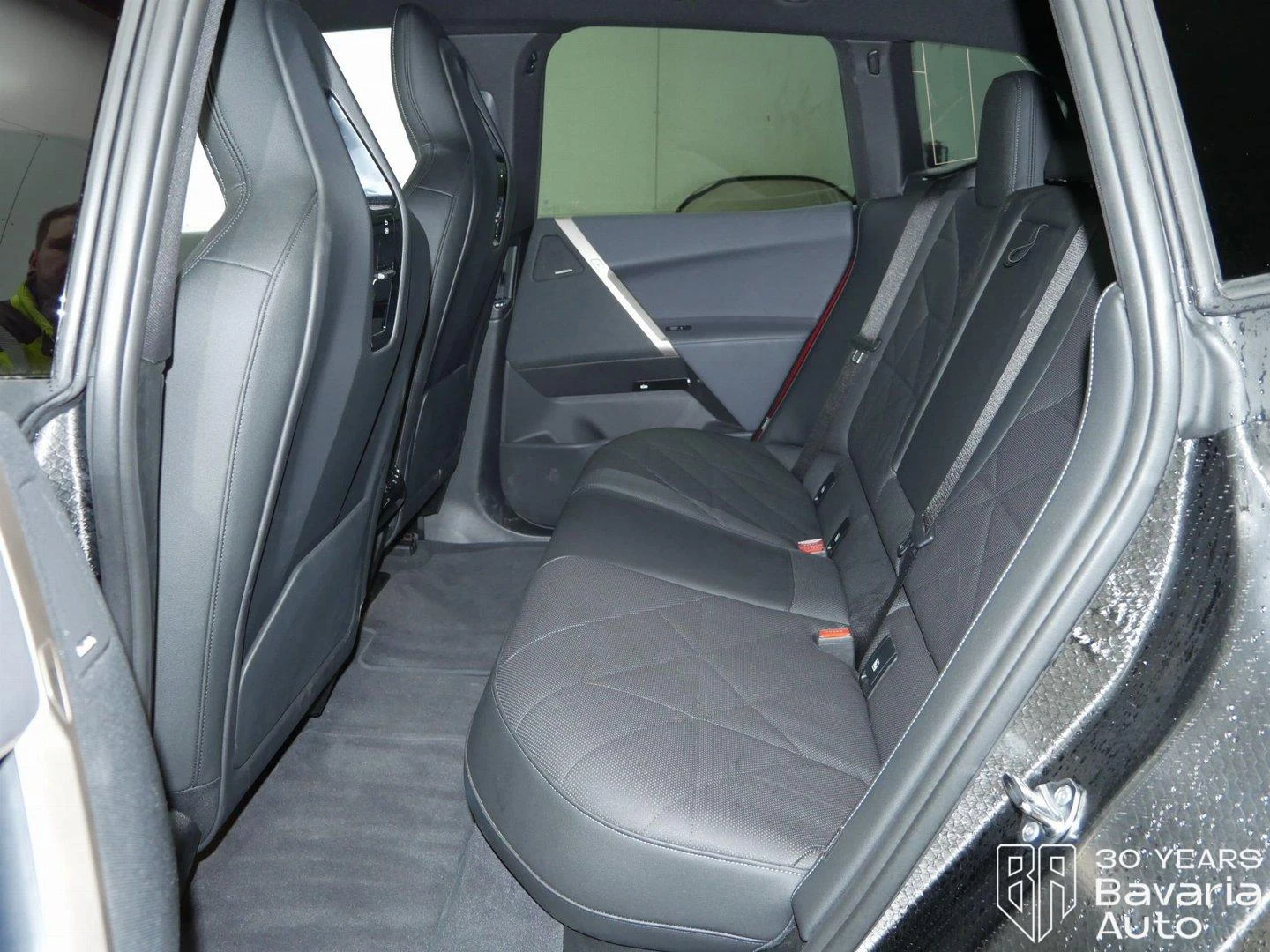 BMW iX 40 xDrive Sport - изображение 8