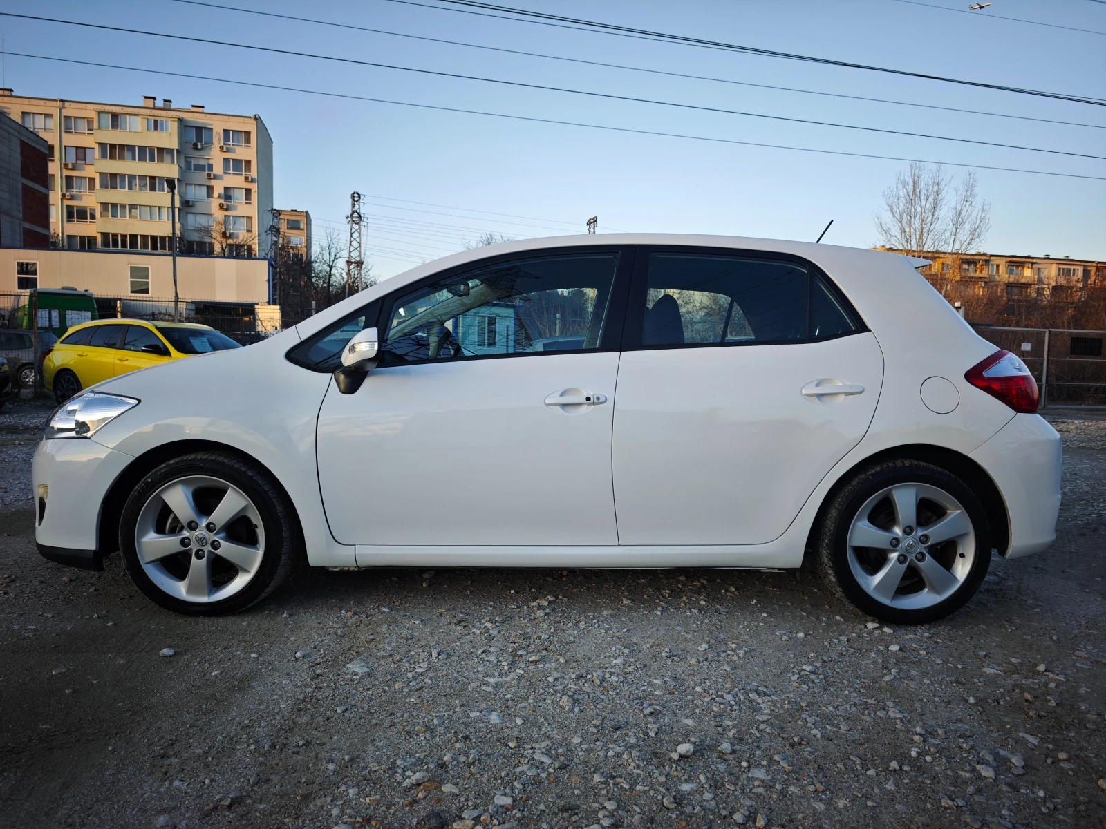 Toyota Auris HYBRID / EURO 5 | Mobile.bg � ����������� 3