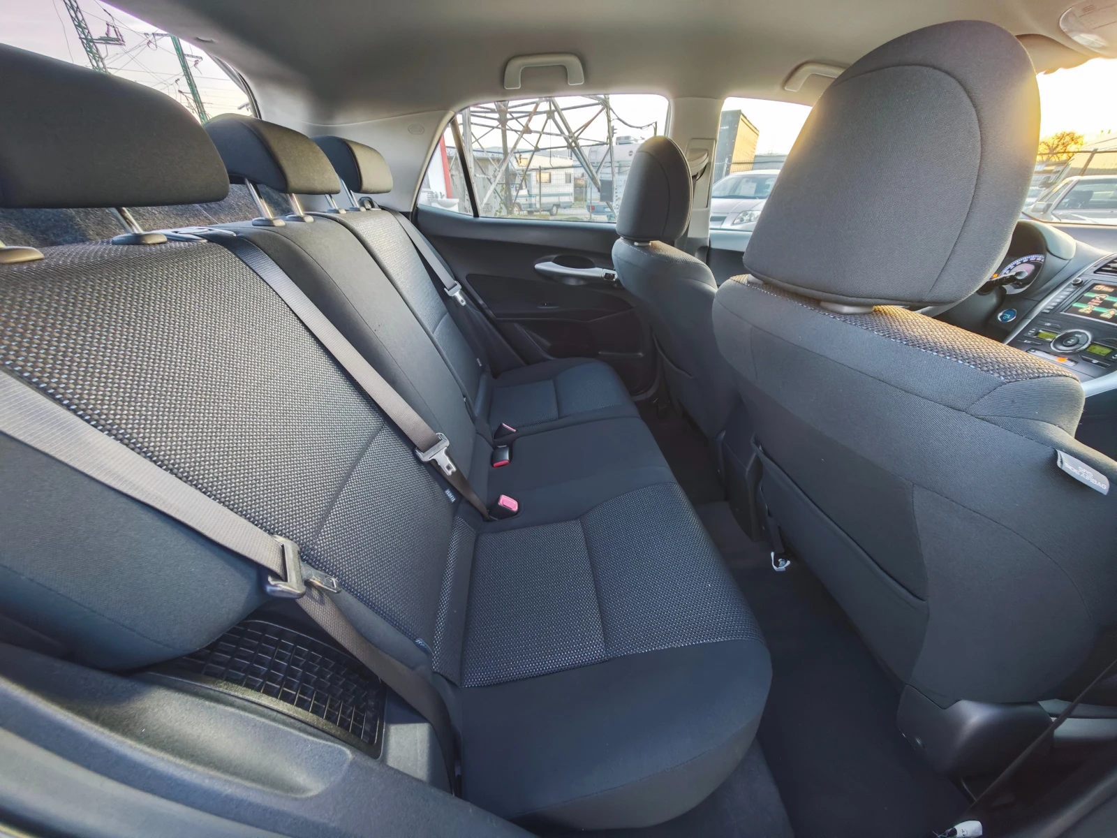 Toyota Auris HYBRID / EURO 5 | Mobile.bg � ����������� 13