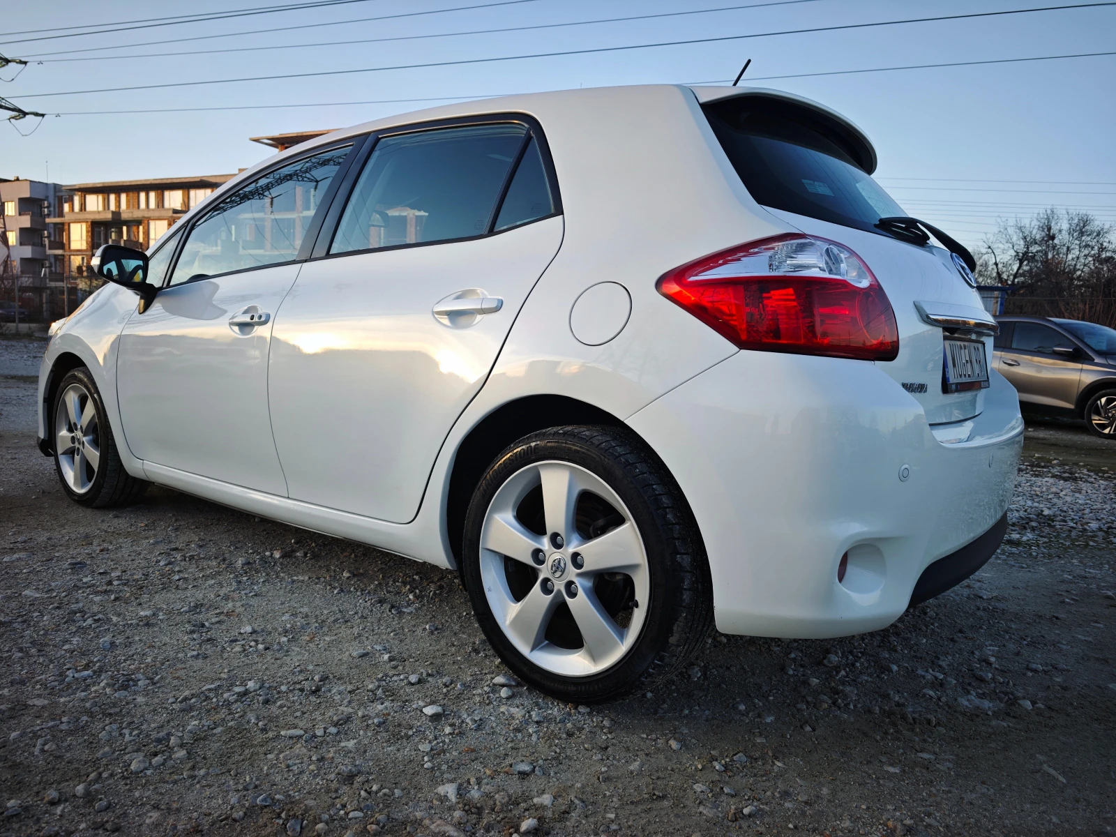 Toyota Auris HYBRID / EURO 5 | Mobile.bg � ����������� 4
