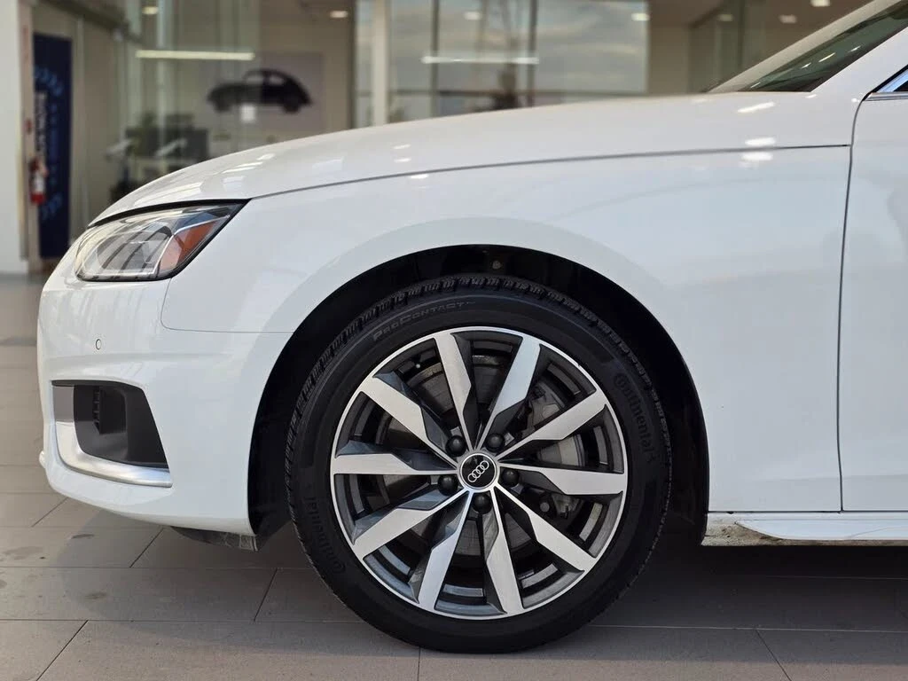 Audi A4 Komfort 45 TFSI AWD Авто Кредит (ЦЕНА ДО БГ), снимка 3 - Автомобили и джипове - 53714001
