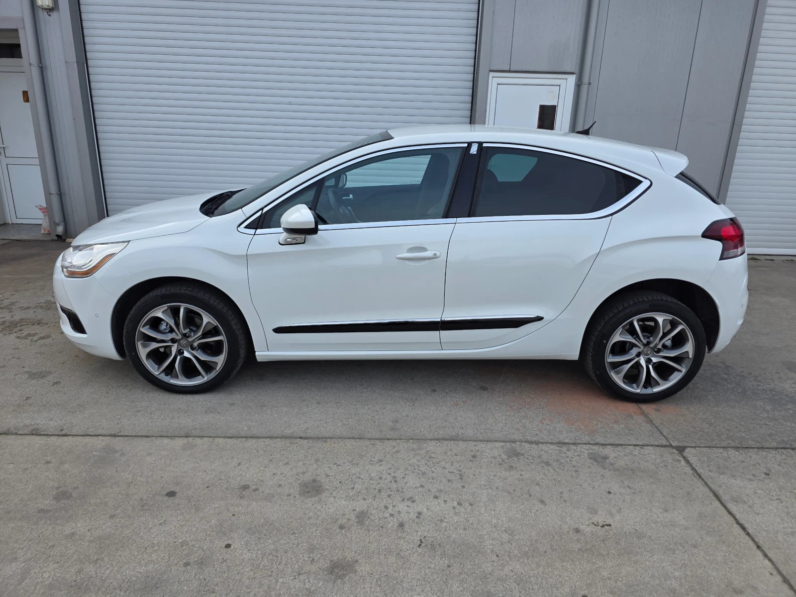 Citroen DS4 Navi Avtomat , снимка 2 - Автомобили и джипове - 54161443