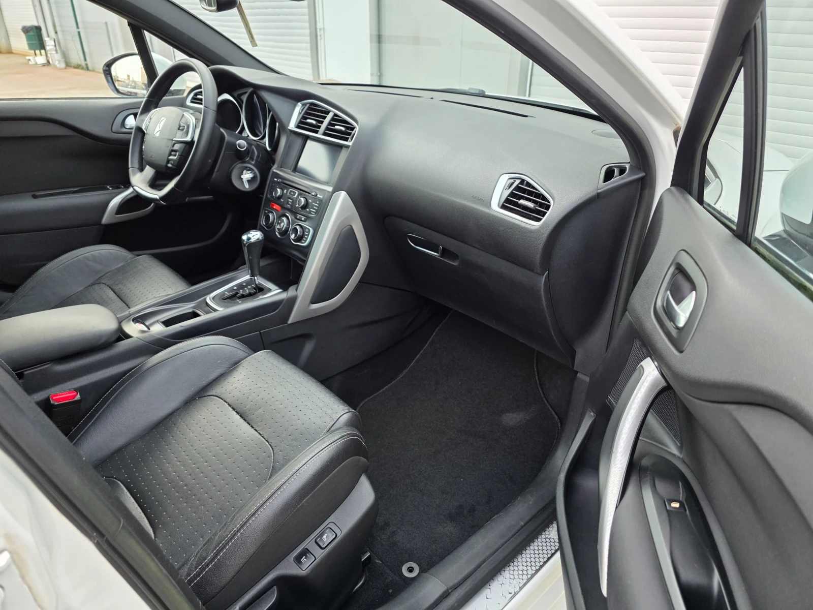 Citroen DS4 Navi Avtomat , снимка 10 - Автомобили и джипове - 54161443