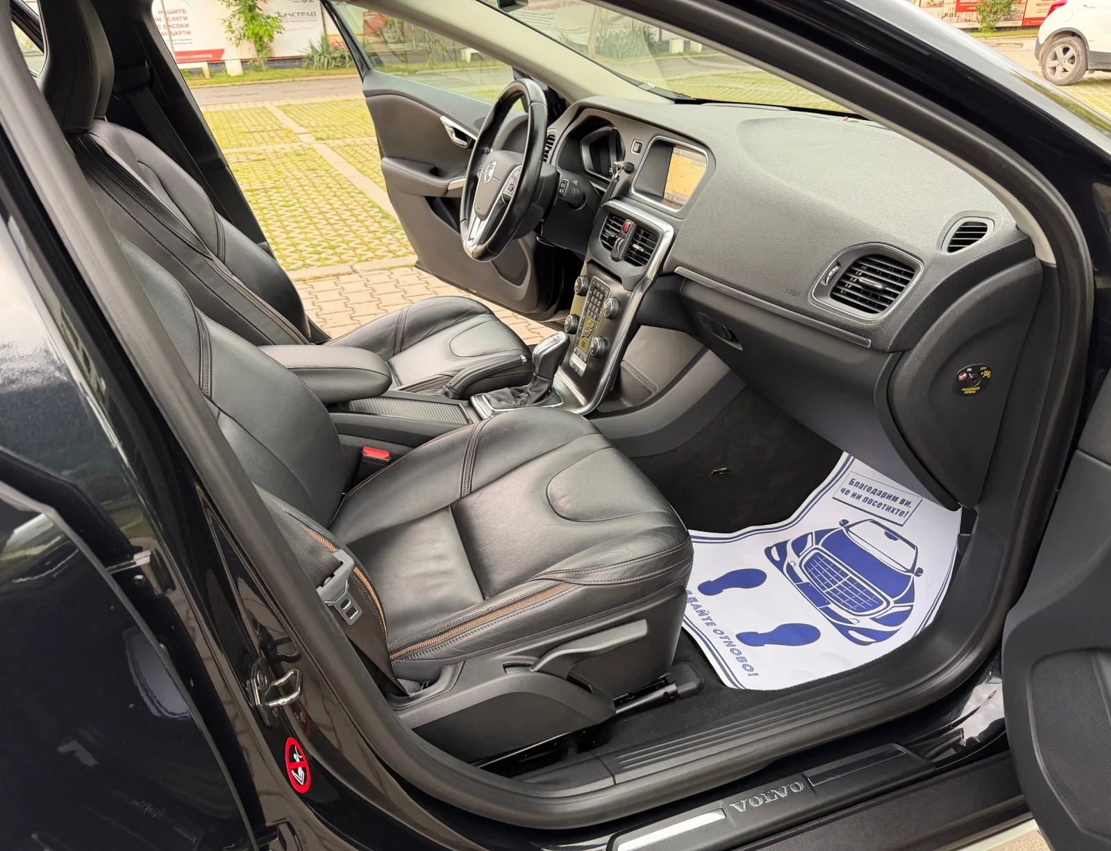 Volvo V40 Cross Country T4 * * * ТОП СЪСТОЯНИЕ !!! * * * , снимка 14 - Автомобили и джипове - 54890900
