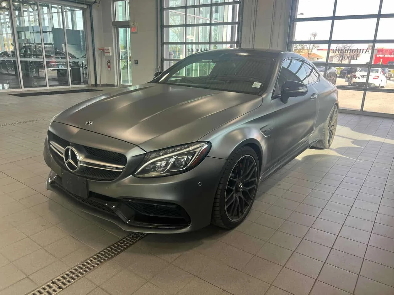 Mercedes-Benz C 63 AMG S * FULL EXTRAS * ЛИЦЕНЗИРАН ТЪРГОВЕЦ