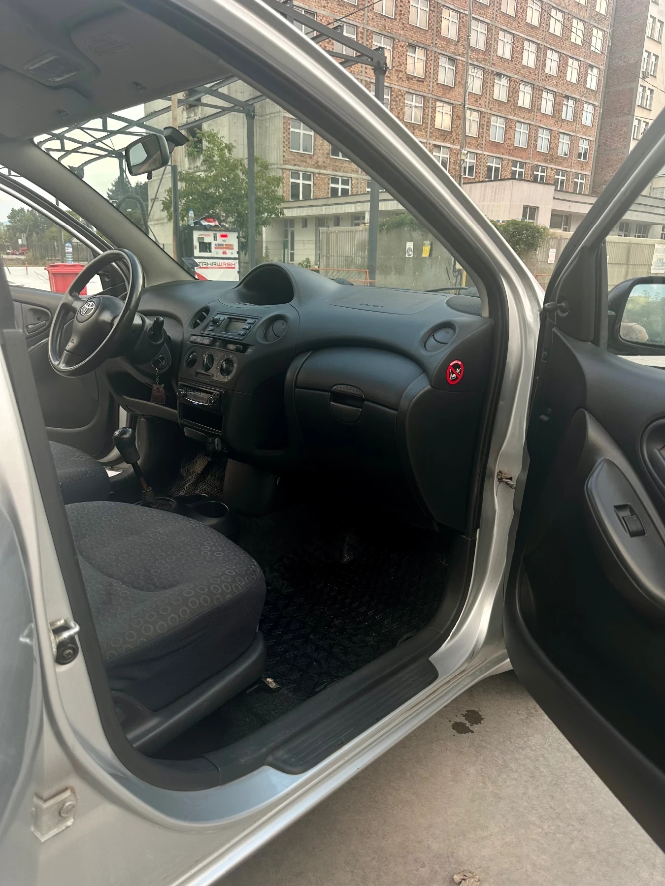 Toyota Yaris, снимка 4 - Автомобили и джипове - 55792773