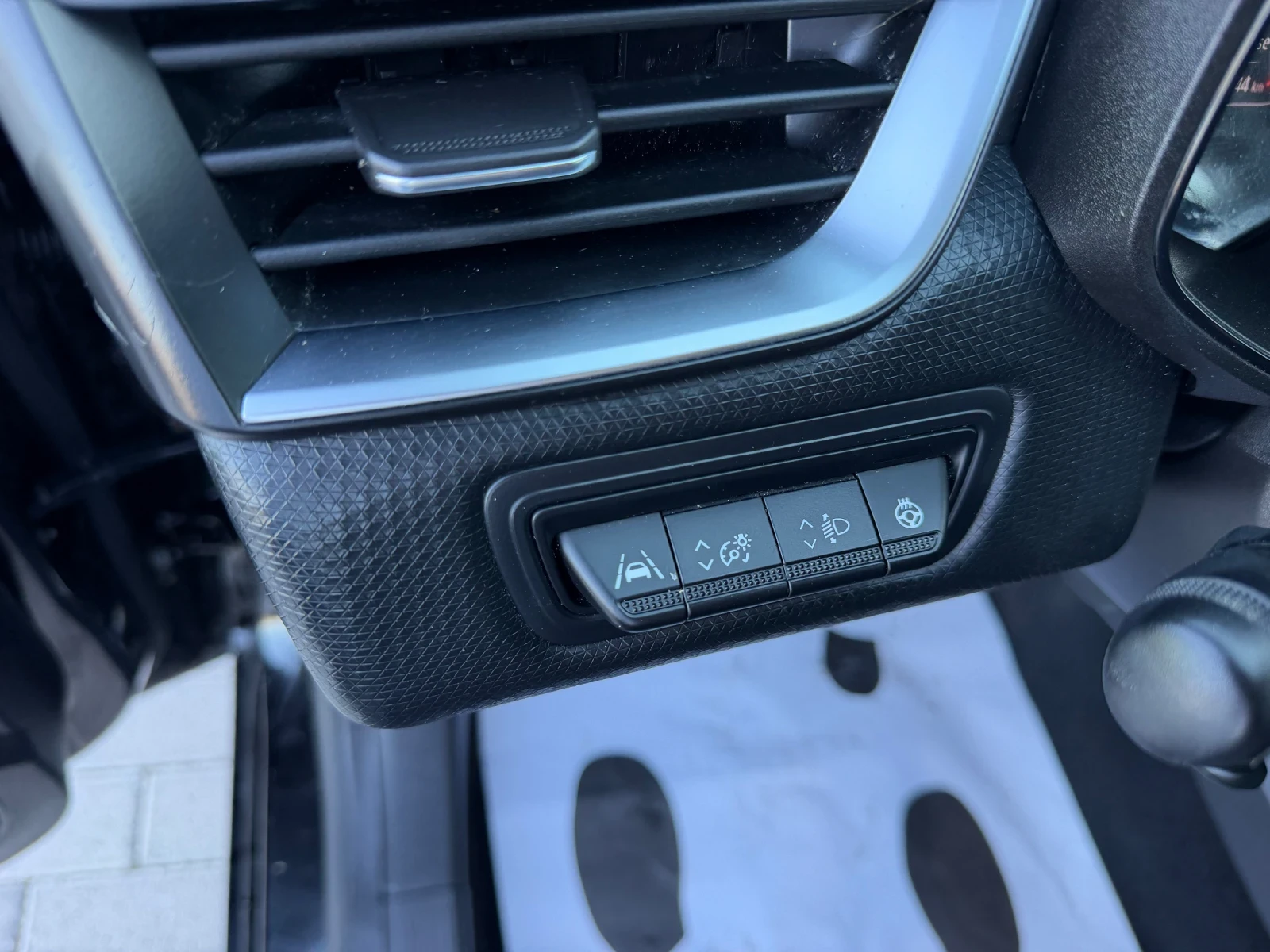 Renault Clio 1.5d/90hp/NAVI/Digital/, снимка 11 - Автомобили и джипове - 56353982