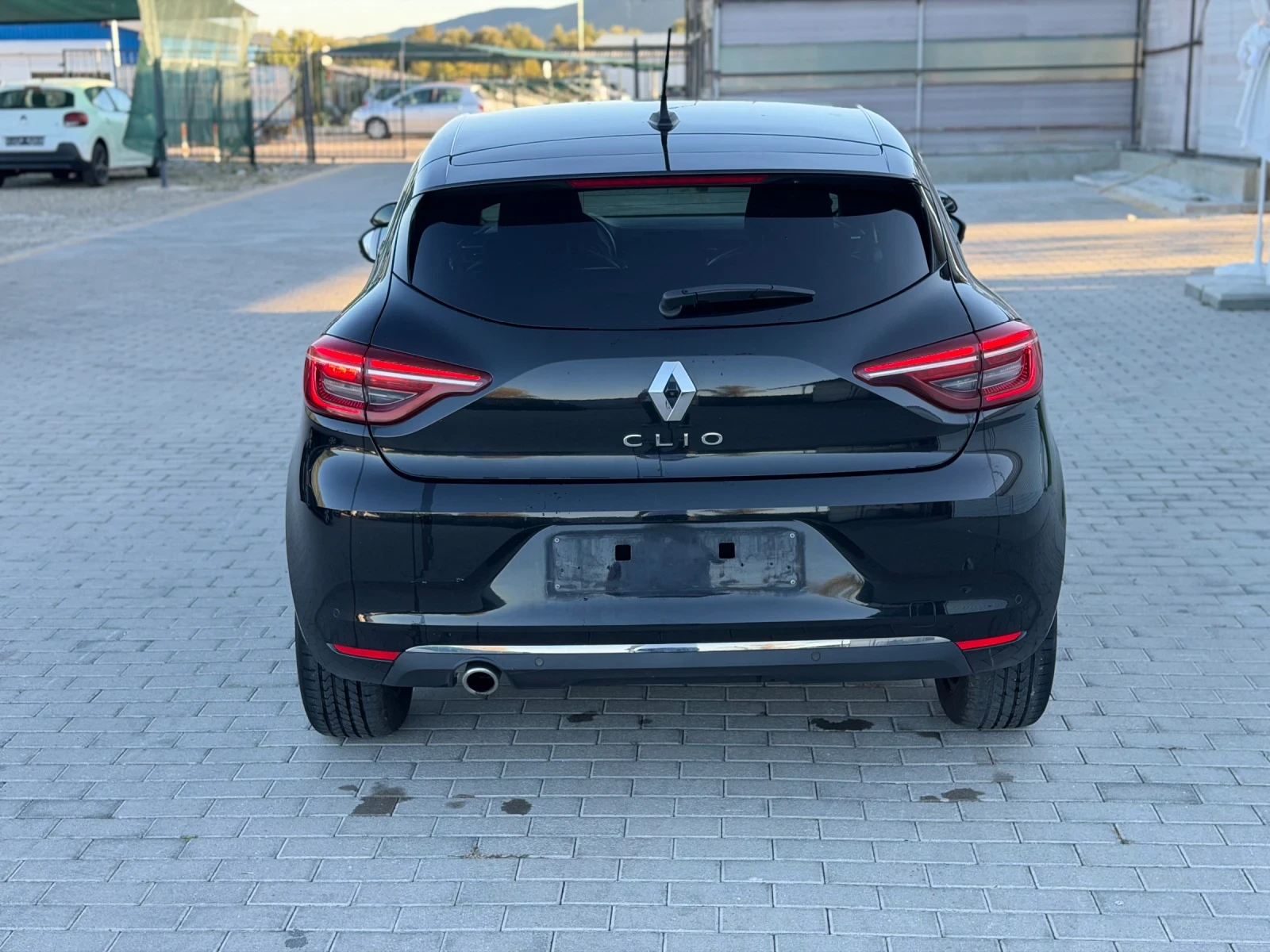 Renault Clio 1.5d/90hp/NAVI/Digital/, снимка 5 - Автомобили и джипове - 56353982
