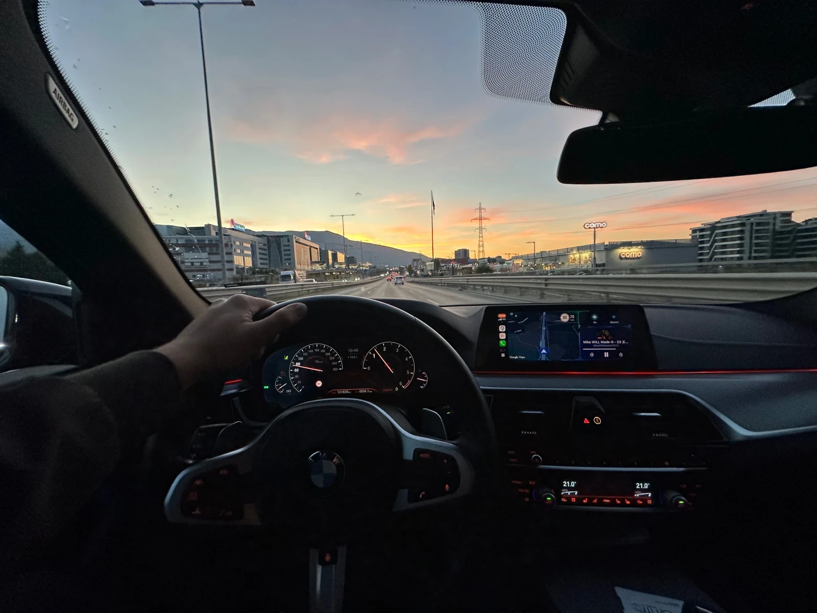 BMW 520 d M Sport Plus, снимка 16 - Автомобили и джипове - 56624728