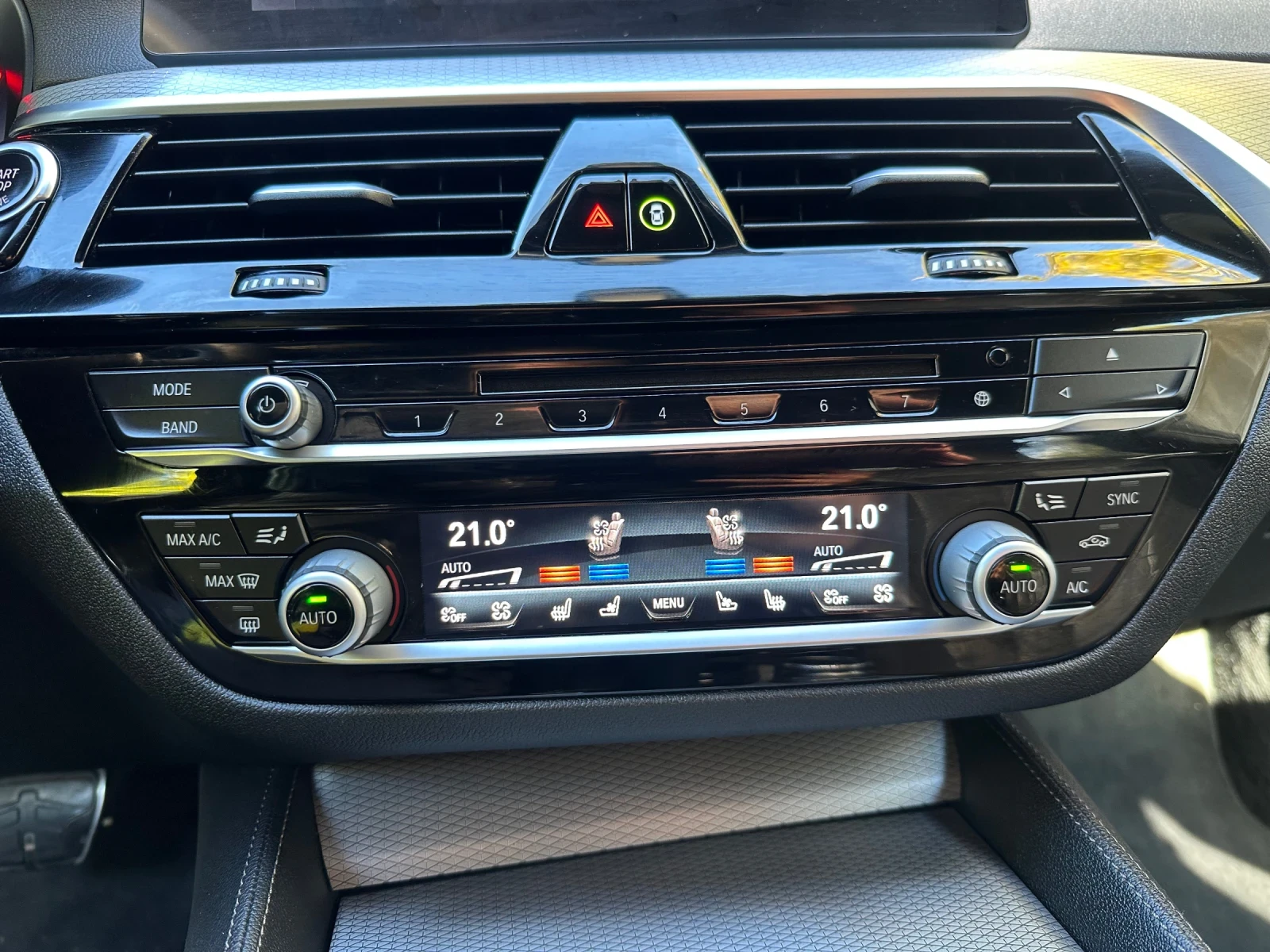 BMW 520 d M Sport Plus, снимка 8 - Автомобили и джипове - 56624728