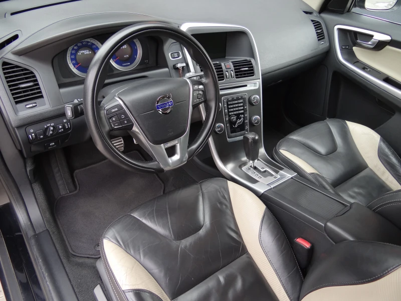 Volvo XC60 2.4D-163k.c. R-Design /4X4/Auto/Koja/Navi/Euro-5B/, снимка 8 - Автомобили и джипове - 52281057