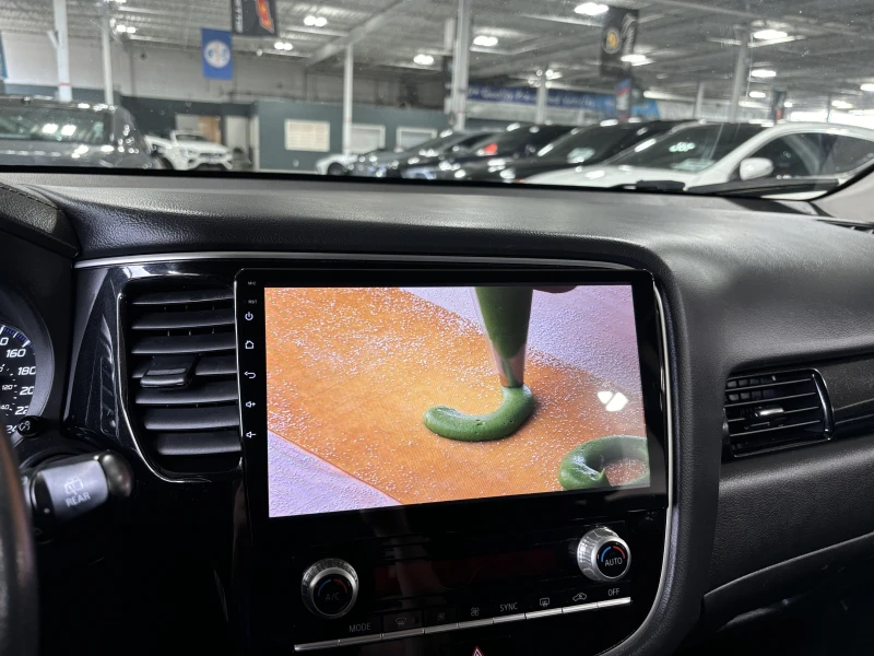 Mitsubishi Outlander 2020* 7 МЕСТА* ES-S AWC* TOUCHSCREEN* ТОП СЪСТОЯНИ, снимка 12 - Автомобили и джипове - 52334790