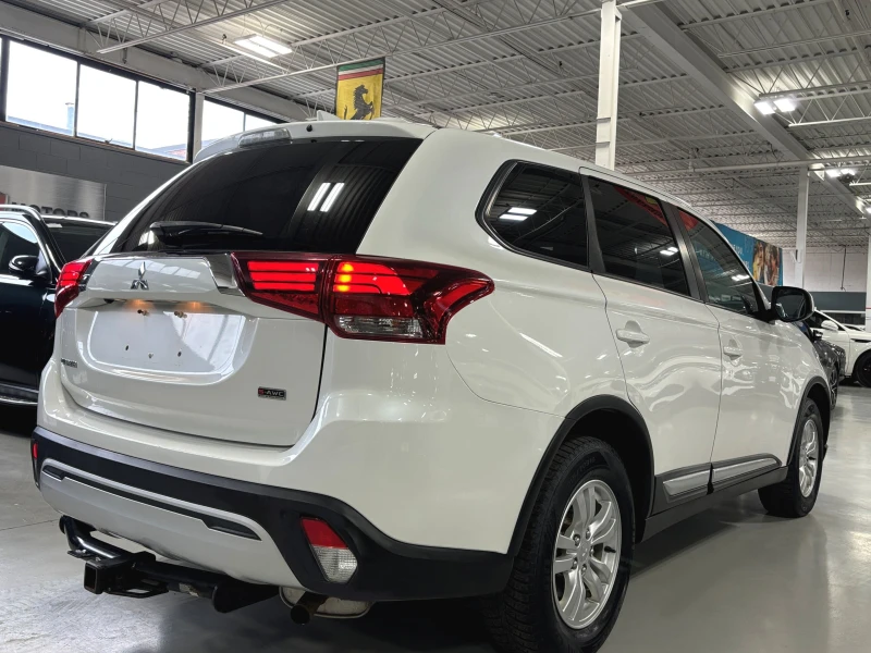 Mitsubishi Outlander 2020* 7 МЕСТА* ES-S AWC* TOUCHSCREEN* ТОП СЪСТОЯНИ, снимка 4 - Автомобили и джипове - 52334790