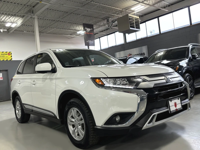 Mitsubishi Outlander 2020* 7 МЕСТА* ES-S AWC* TOUCHSCREEN* ТОП СЪСТОЯНИ, снимка 2 - Автомобили и джипове - 52334790