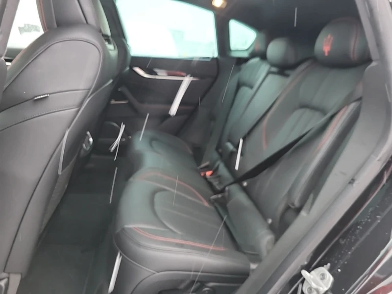 Maserati Levante CARFAX* АВТОФИНАНСИРАНЕ* БЕЗ ПЪРВОНАЧАЛНА ВНОСКА* , снимка 12 - Автомобили и джипове - 52871597