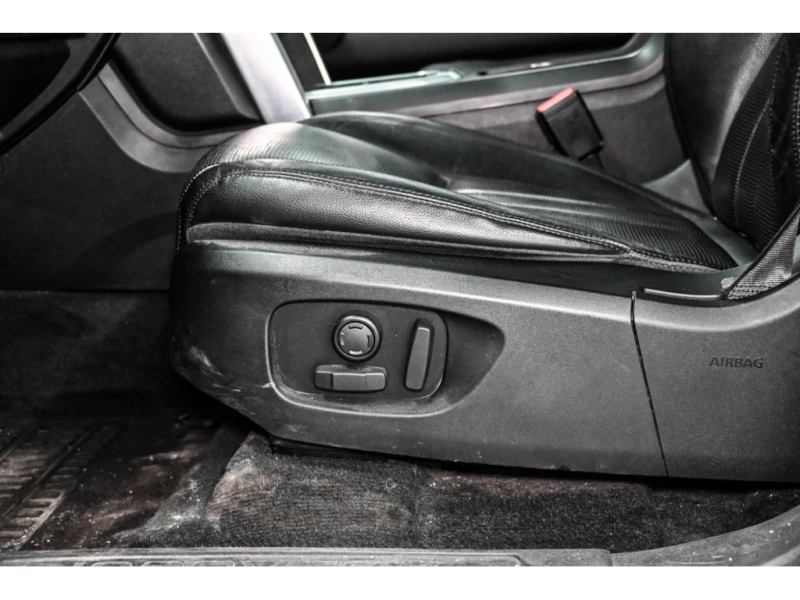 Land Rover Discovery Sport * HSE + JAMAIS ACCIDENTE * CARFAX * ЦЕНА ДО БГ, снимка 13 - Автомобили и джипове - 52915093