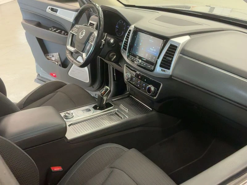 SsangYong Rexton, снимка 11 - Автомобили и джипове - 54746537