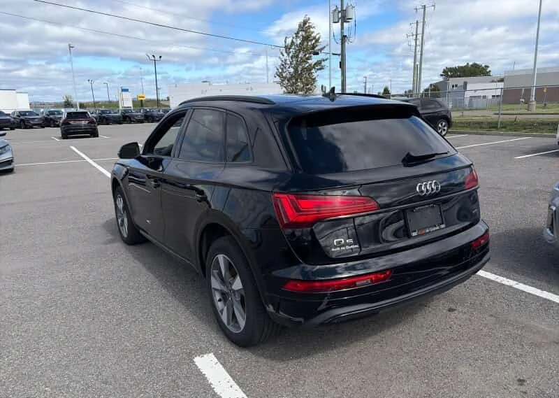 Audi Q5 * KOMFORT * CARFAX * ОПЦИЯ ЗА ФИНАНСИРАНЕ, снимка 14 - Автомобили и джипове - 56208921