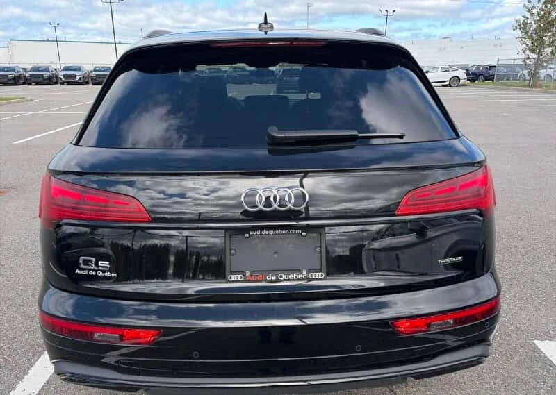 Audi Q5 * KOMFORT * CARFAX * ОПЦИЯ ЗА ФИНАНСИРАНЕ, снимка 17 - Автомобили и джипове - 56208921