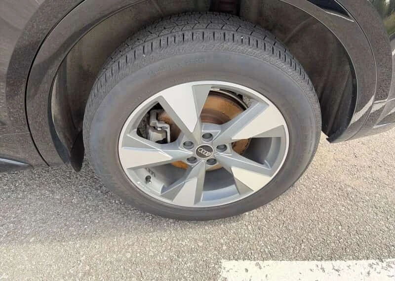 Audi Q5 * KOMFORT * CARFAX * ОПЦИЯ ЗА ФИНАНСИРАНЕ, снимка 13 - Автомобили и джипове - 56208921
