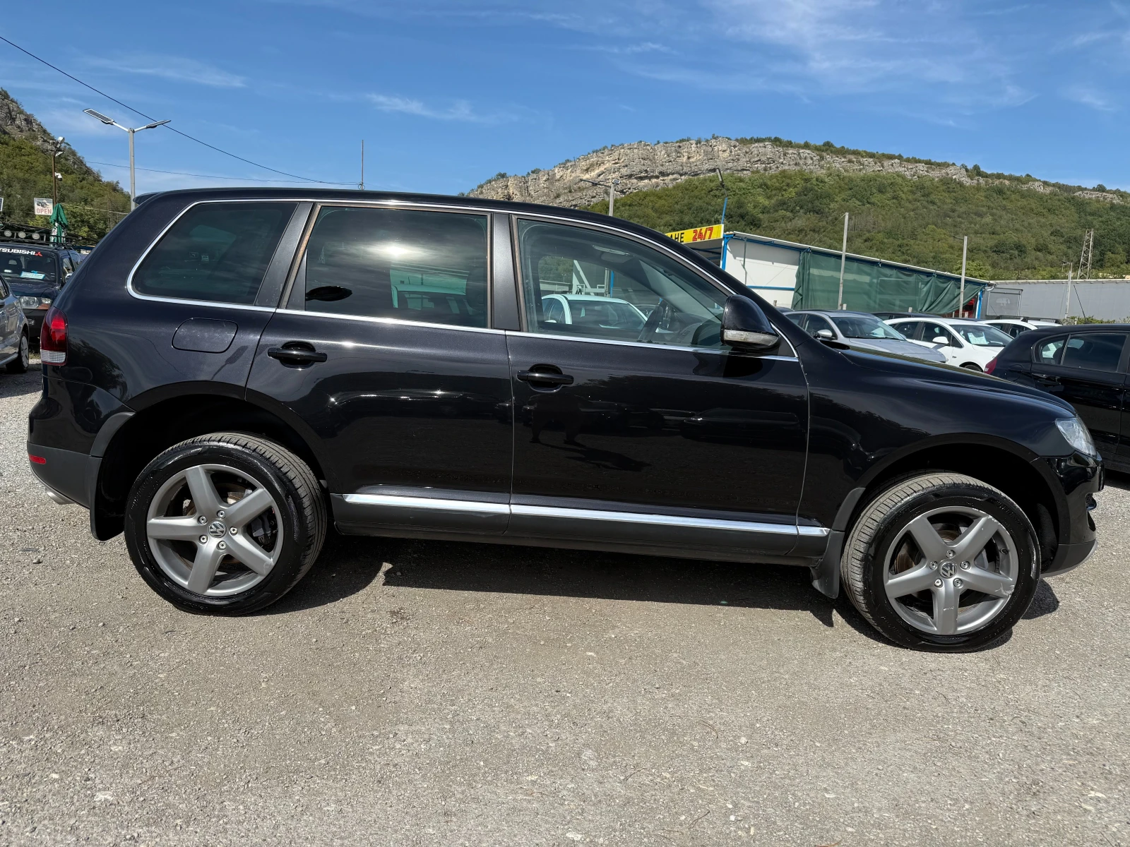 VW Touareg 3.0TDI-V6-DAKAR-НА ПРУЖИНИ-4MOTION-НАВИ-КОЖА - изображение 7