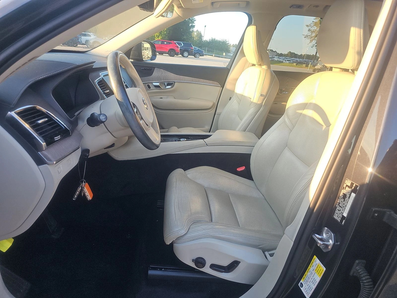 Volvo Xc90 INSCRIPTION Обдух* Harman/Kardon* 360* HUD* Пано*  - изображение 8