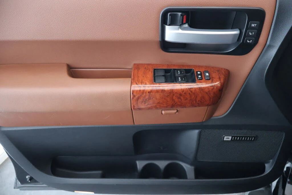 Toyota Sequoia Platinum* Дистроник* 7-местен* Обдухване* Шибидах - изображение 5