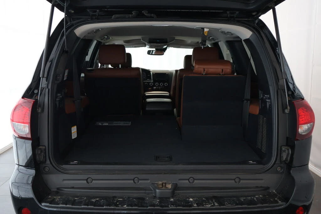 Toyota Sequoia Platinum* Дистроник* 7-местен* Обдухване* Шибидах - изображение 3