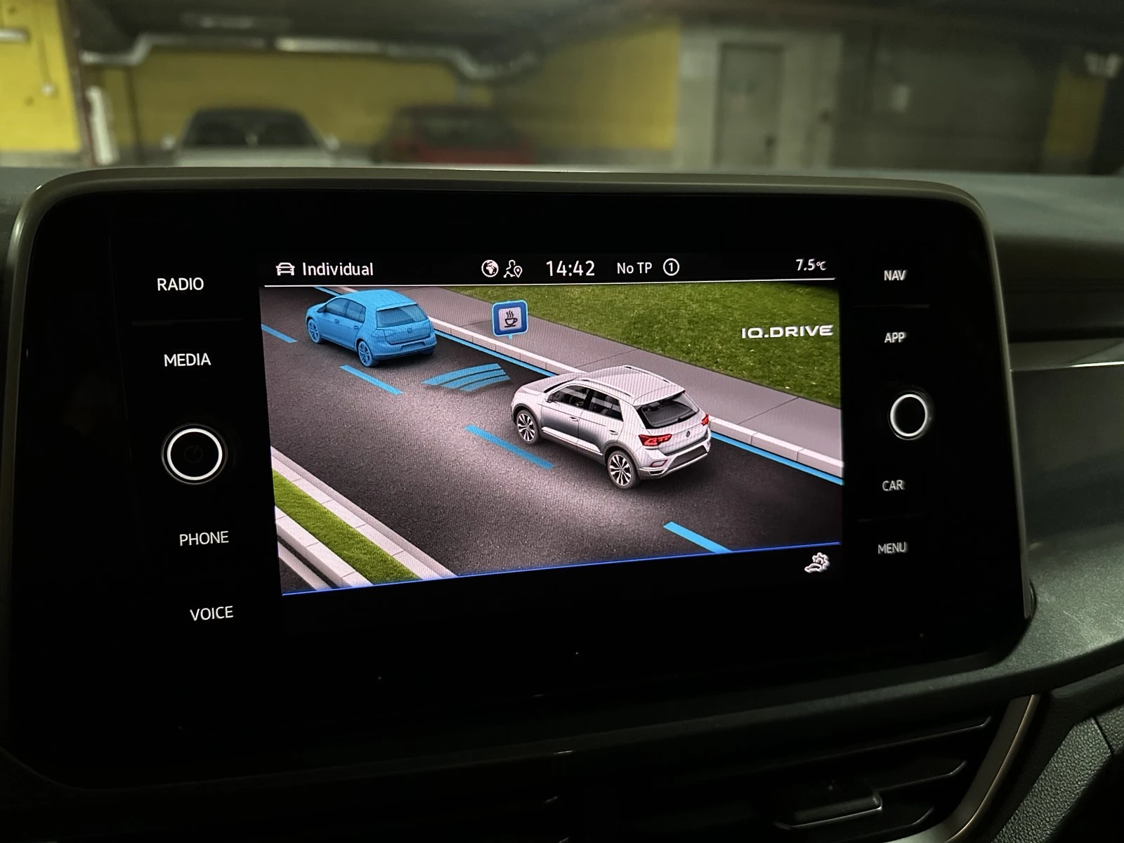 VW T-Roc 2.0 TSI 4MOTION DSG (�����������) | Mobile.bg � ����������� 11