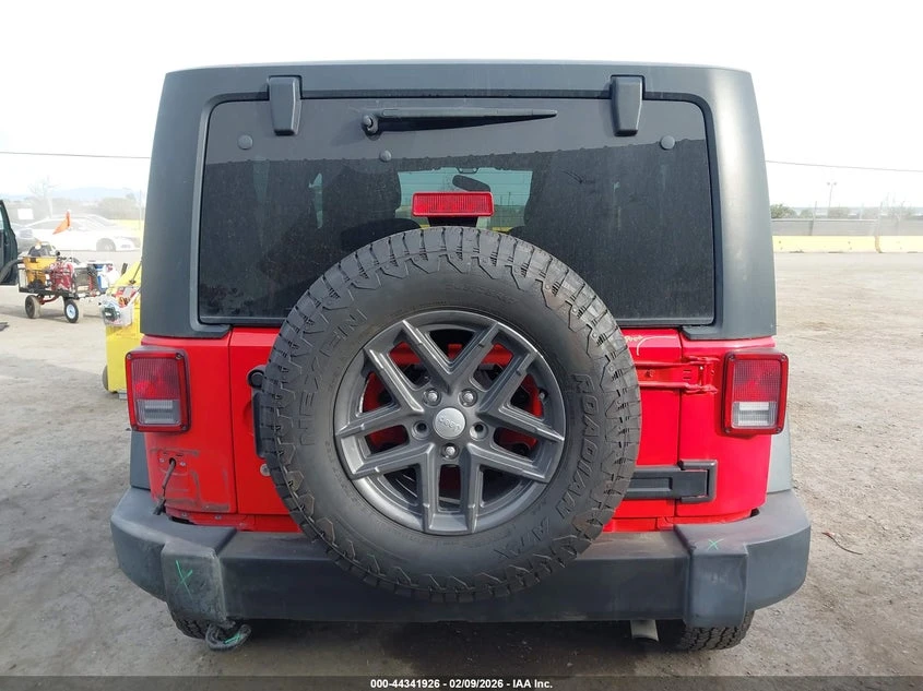 Jeep Wrangler 3.6L V-6 DOHC, VVT, 285HP 4X4 Drive, снимка 6 - Автомобили и джипове - 53917900