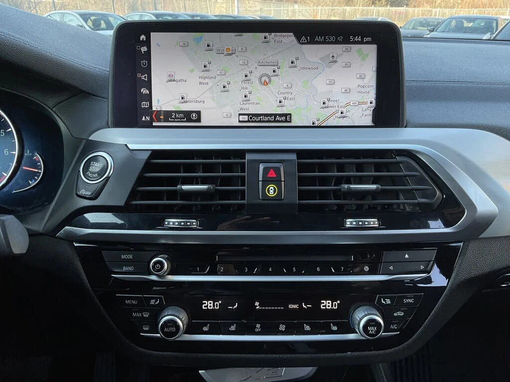 BMW X3 xDrive30i AWD, снимка 11 - Автомобили и джипове - 54218419