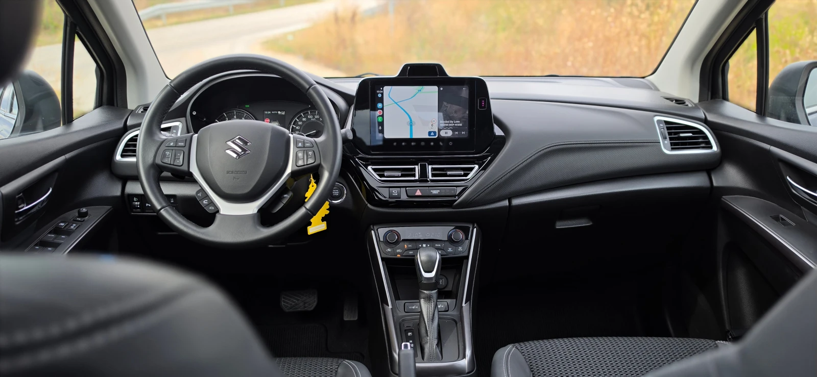 Suzuki SX4 S-Cross GLX, hybrid, Автомат 4x4, панорама, кожа, снимка 11 - Автомобили и джипове - 56229013