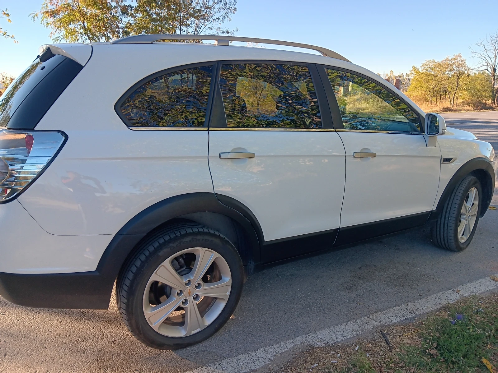 Chevrolet Captiva, снимка 3 - Автомобили и джипове - 56350025