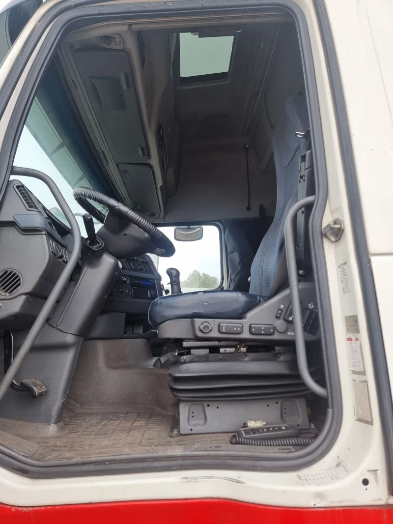 Volvo Fh 400 4x2R, снимка 8 - Камиони - 52744346