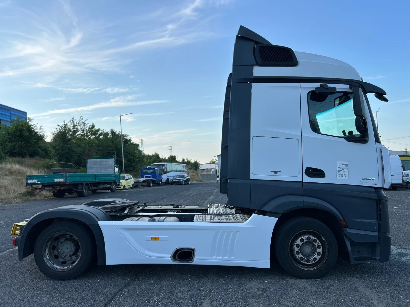 Mercedes-Benz Actros Mega* Retarder* Euro 6, снимка 4 - Камиони - 55316474