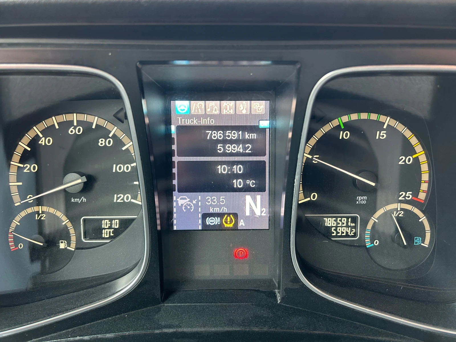 Mercedes-Benz Actros Mega* Retarder* Euro 6, снимка 13 - Камиони - 55316474