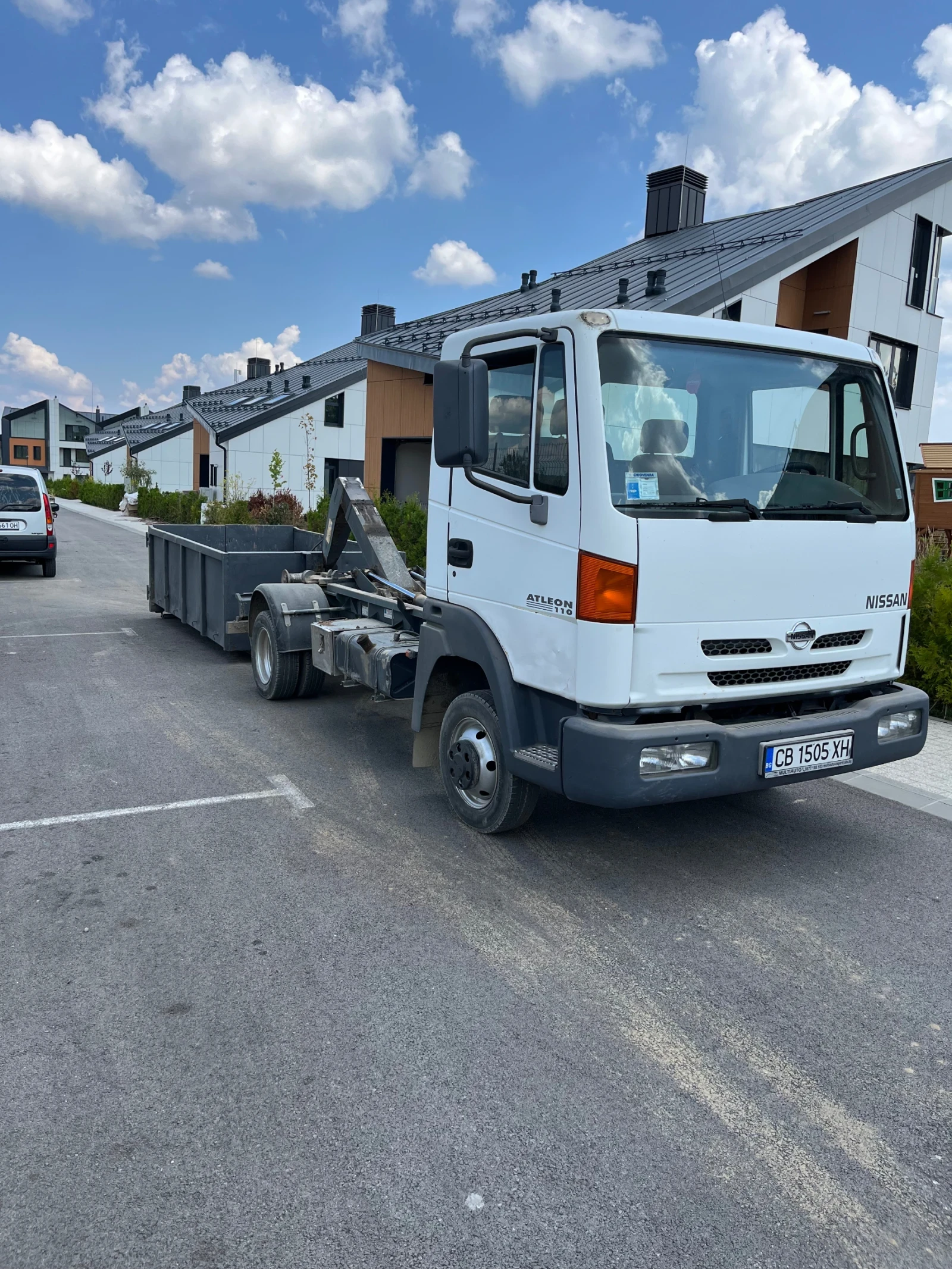Nissan Atleon Мултилифт, Самосвал, снимка 16 - Камиони - 56360704