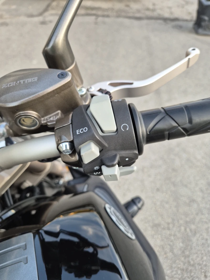 Zontes Zontes ZT 125 G1 ABS 7600км!!! ШВЕЙЦАРИЯ, КАТО НОВ!! А1, снимка 14 - Мотоциклети и мототехника - 52226837