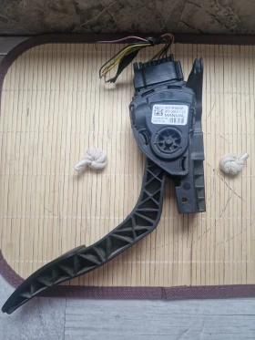 8V21-9F836-AB педал газ FORD FIESTA 2012г. 8V219F836AB, снимка 6