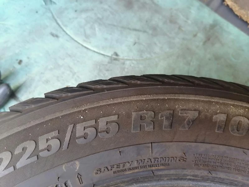 Гуми Зимни 225/55R17, снимка 7 - Гуми и джанти - 29598224