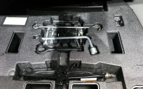 Toyota Camry XV70 2.5 , снимка 17