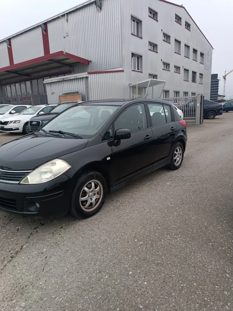 Nissan Tiida 1.6i 16V Swiss Aut., снимка 3 - Автомобили и джипове - 43378448