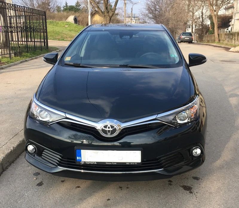 Toyota Auris 1.6, снимка 1 - Автомобили и джипове - 44435484