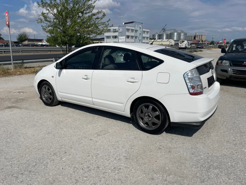 Toyota Prius, снимка 6 - Автомобили и джипове - 47072262