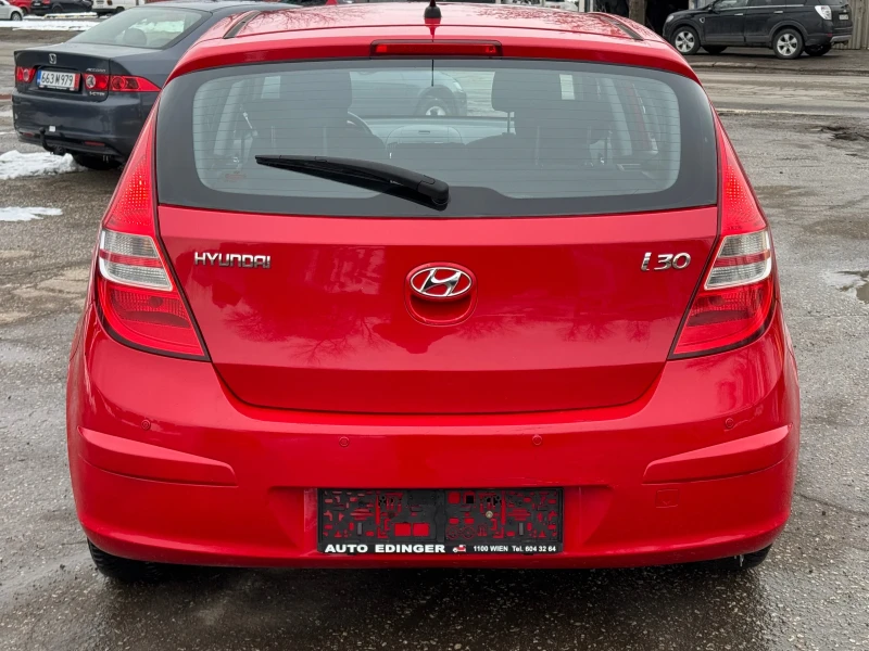 Hyundai I30 1.6i, снимка 6 - Автомобили и джипове - 48675973