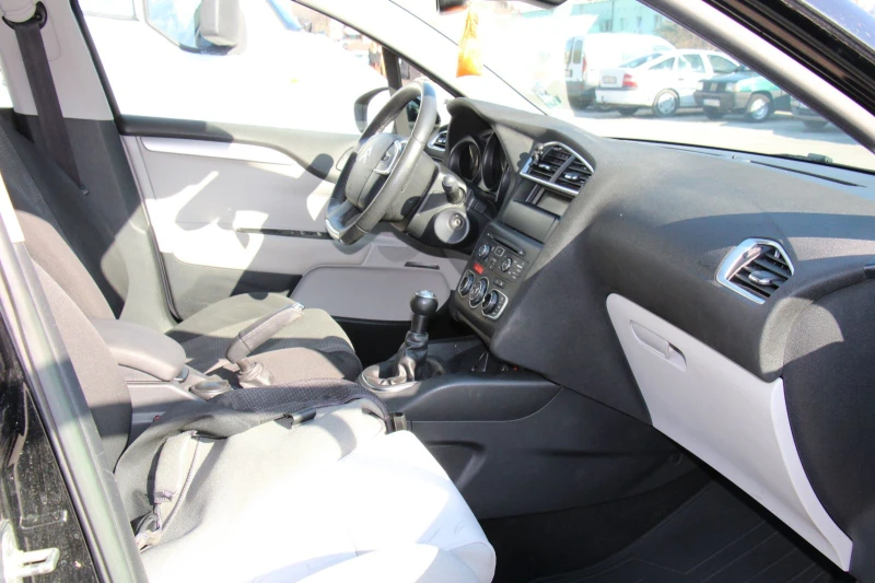 Citroen C4, снимка 14 - Автомобили и джипове - 52346771