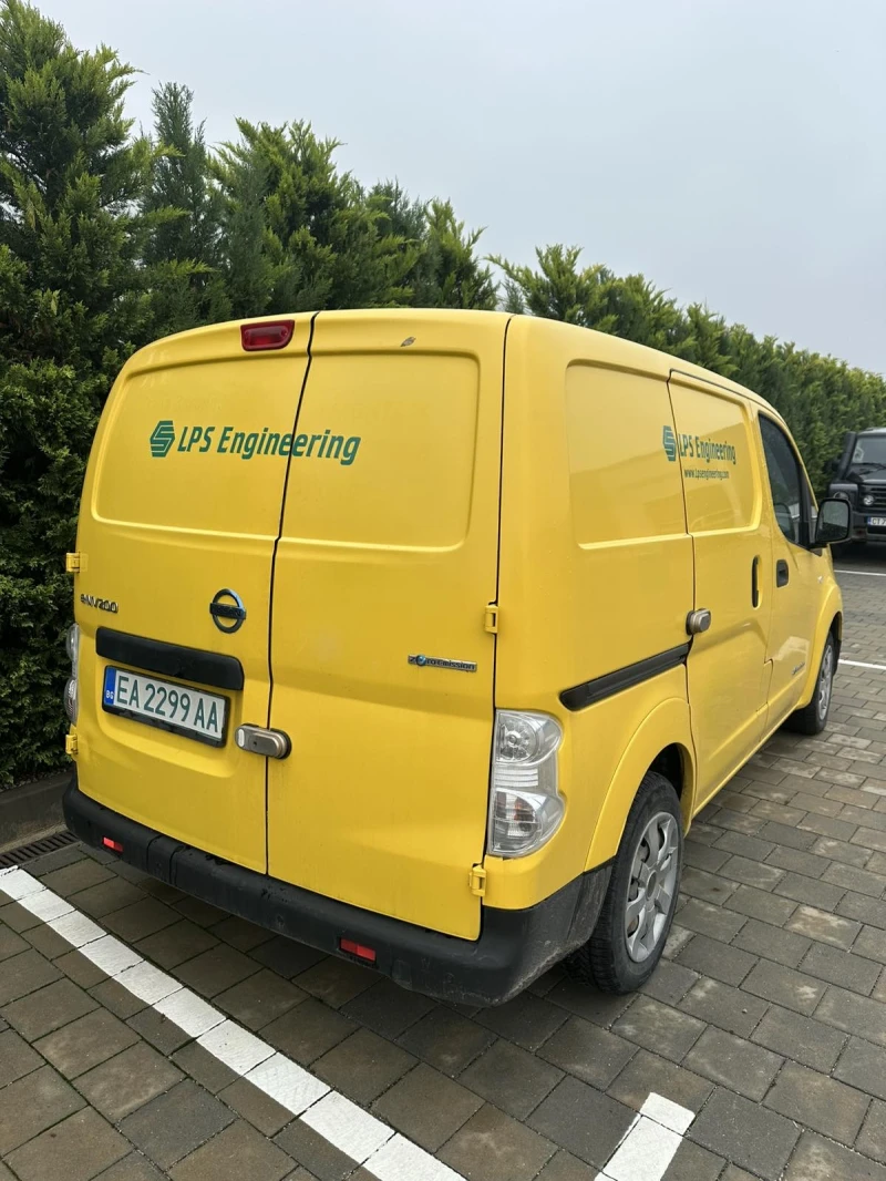 Nissan e-NV200 товарен , снимка 2 - Автомобили и джипове - 52348753